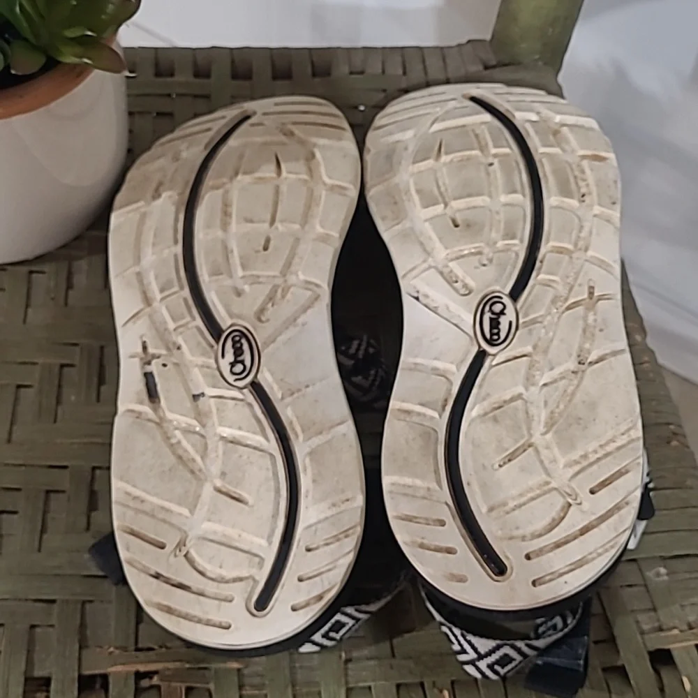 Chaco's Womens ZX1 Black White Patterned Classic Sport Sandals Size 9 - Picture 6 of 8
